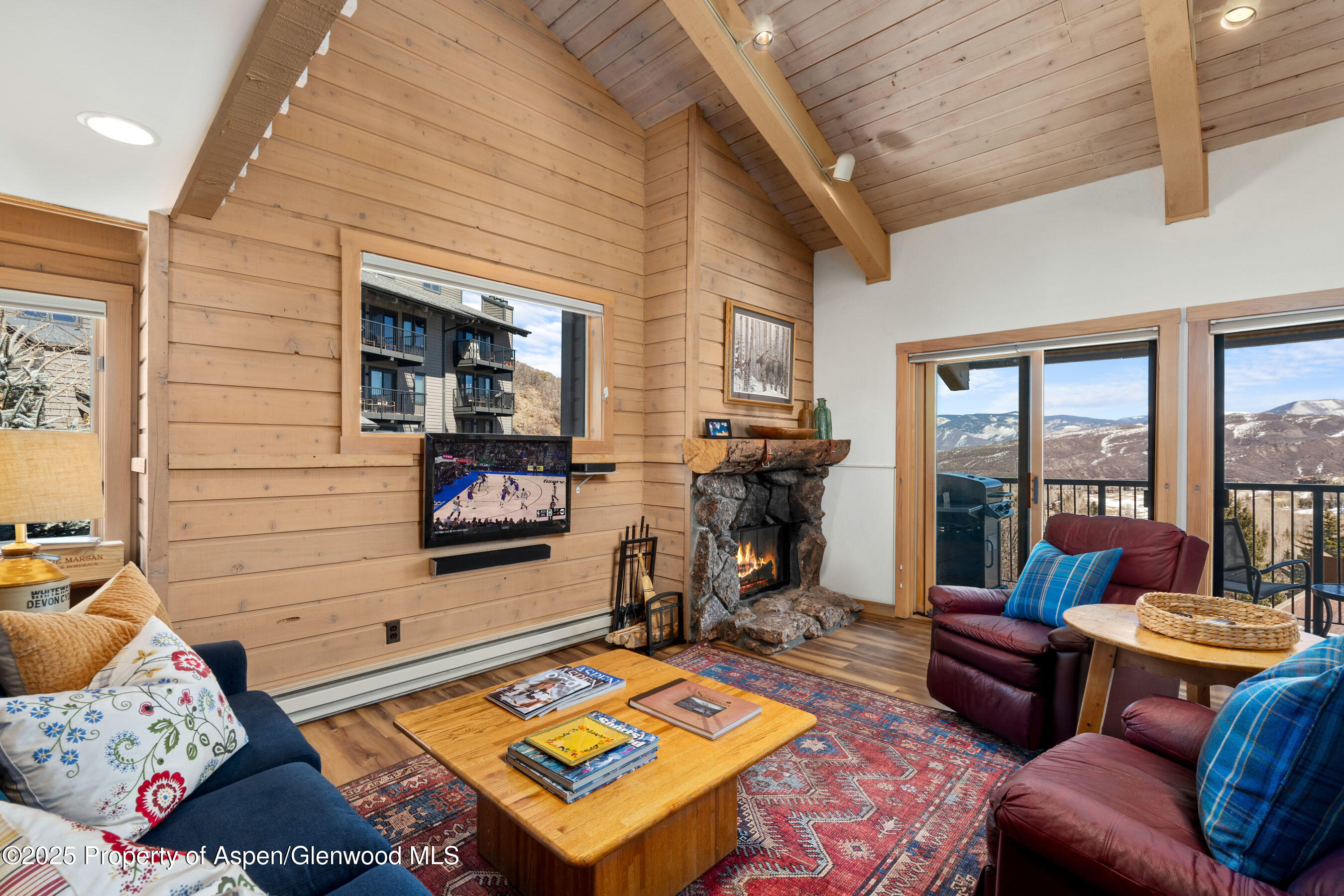 55 Upper Woodbridge Road, Unit H5 Snowmass Village, CO 81615 - Photo 3 of 35 Living Area w/Vaulted Ceiling