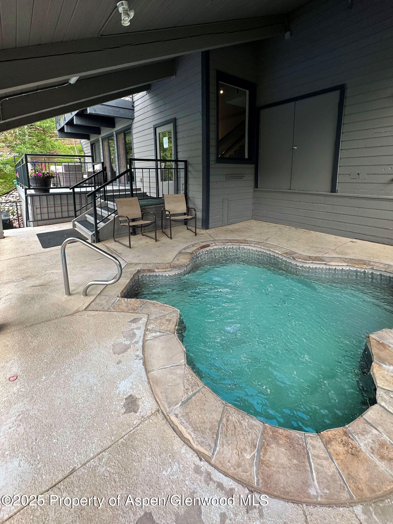 55 Upper Woodbridge Road, Unit H5 Snowmass Village, CO 81615 - Photo 32 of 35 Hot Tub