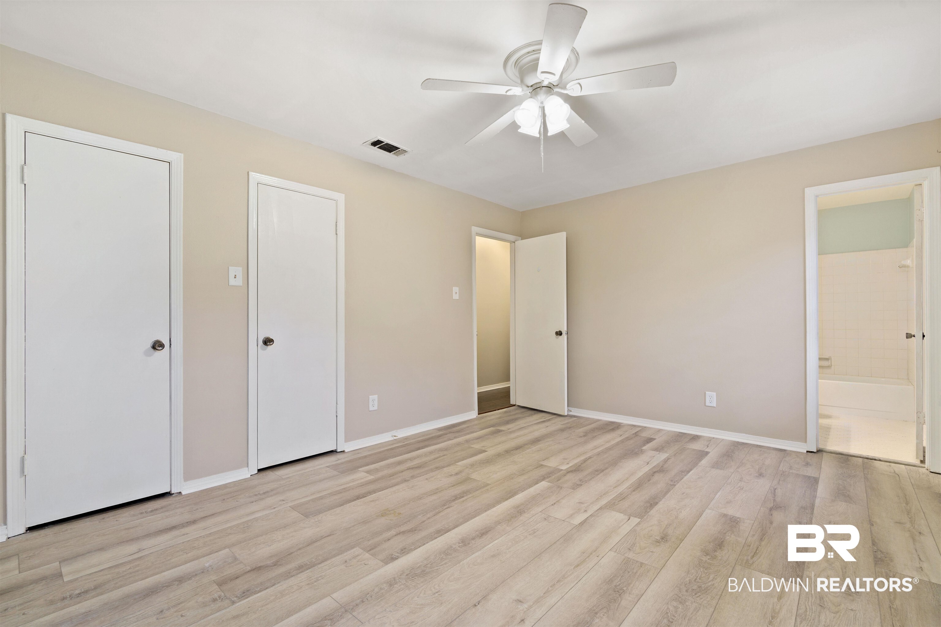 5813 Hanging Moss Court Mobile, AL 36609 - Photo 13 of 24