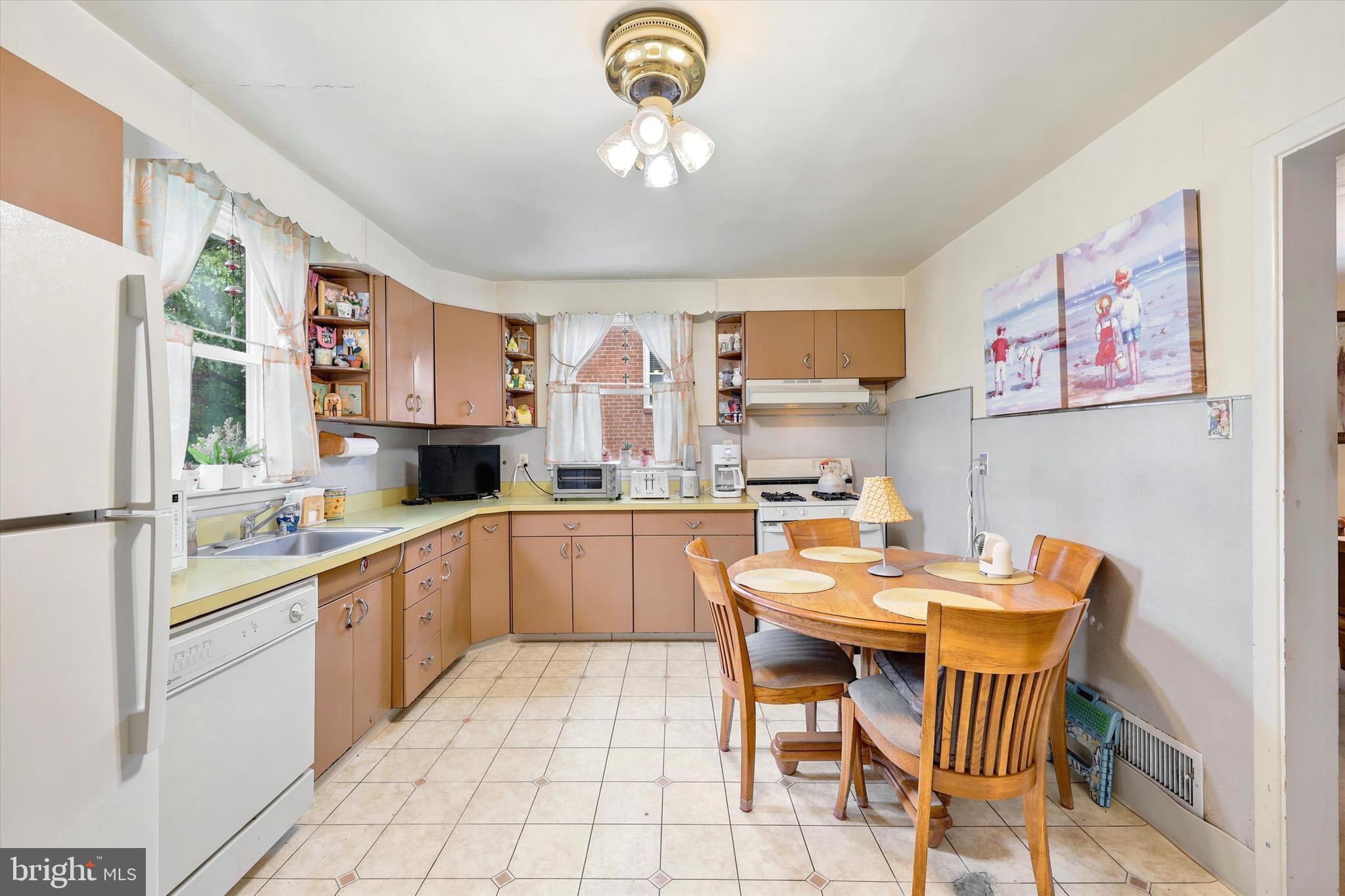 422 East Eagle Road Havertown, PA 19083 - Photo 13 of 29