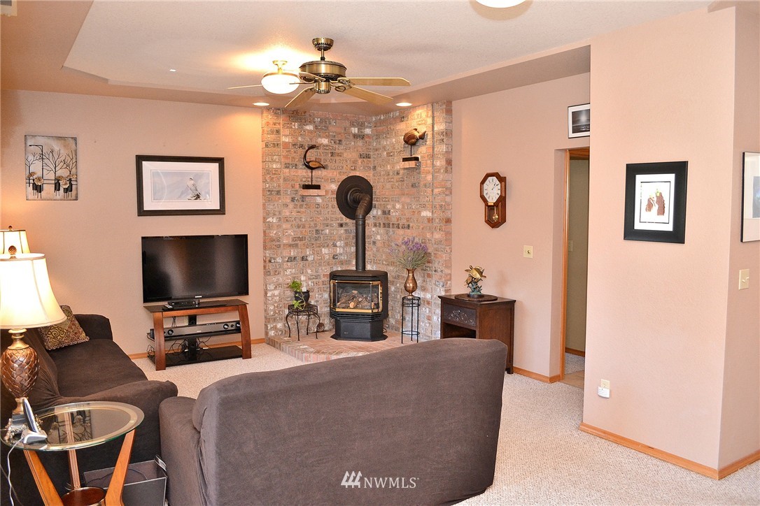 3135 Dellrose Road Southwest Tumwater, WA 98512 - Photo 18 of 25 Gallery Image 18