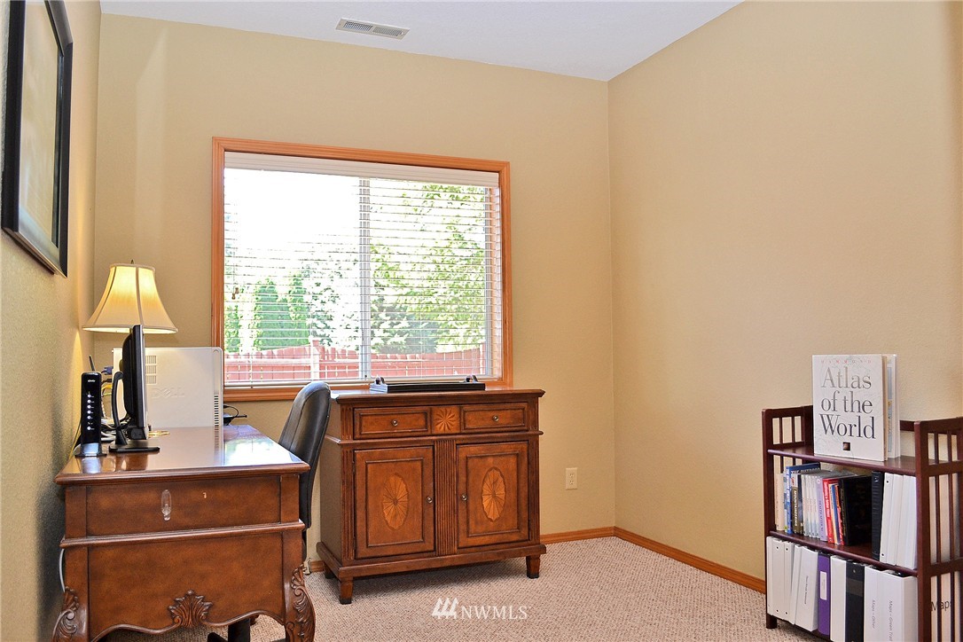 3135 Dellrose Road Southwest Tumwater, WA 98512 - Photo 19 of 25 Gallery Image 19