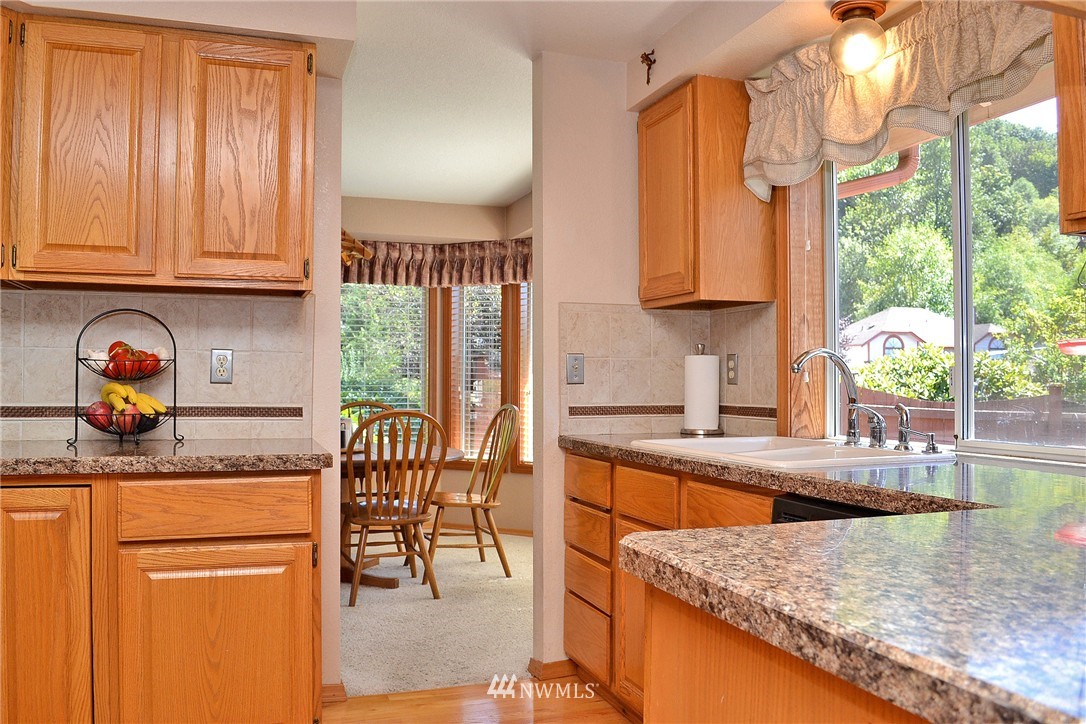 3135 Dellrose Road Southwest Tumwater, WA 98512 - Photo 8 of 25 Gallery Image 8