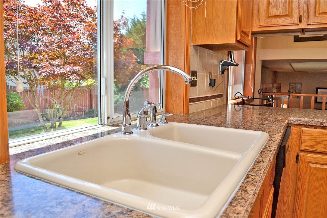 3135 Dellrose Road Southwest Tumwater, WA 98512 - Photo 9 of 25 Gallery Image 9