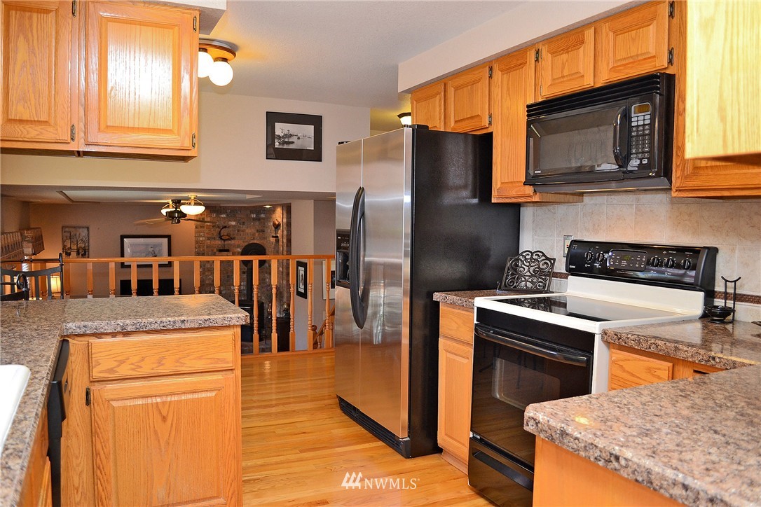 3135 Dellrose Road Southwest Tumwater, WA 98512 - Photo 10 of 25 Gallery Image 10