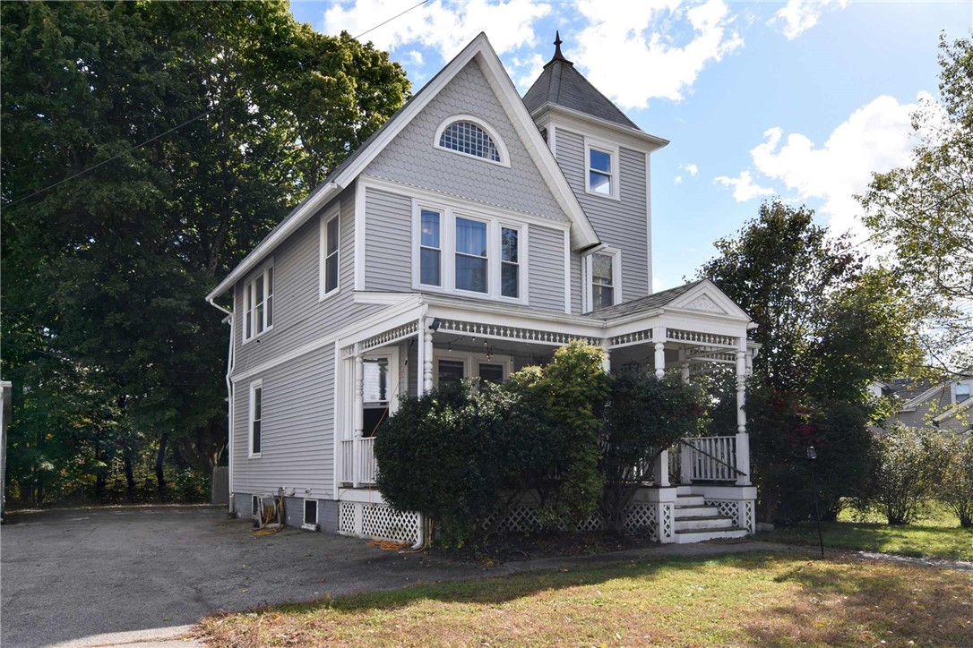 73 Providence Street West Warwick, RI 02893 - Photo 2 of 31