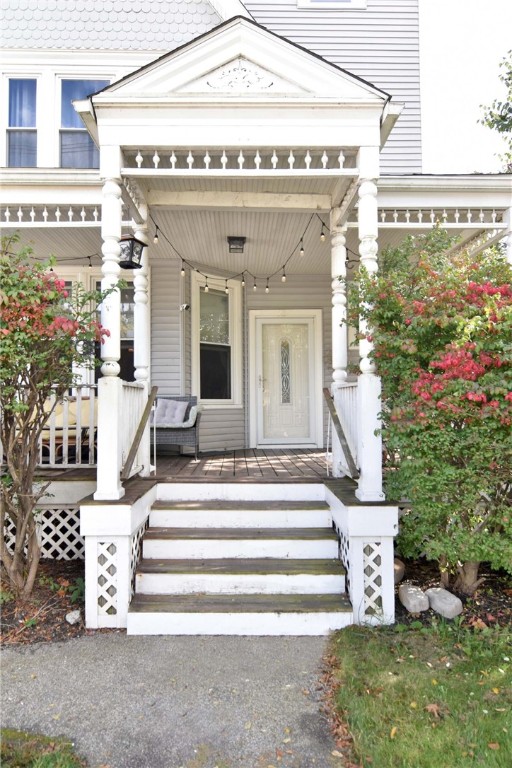 73 Providence Street West Warwick, RI 02893 - Photo 3 of 31