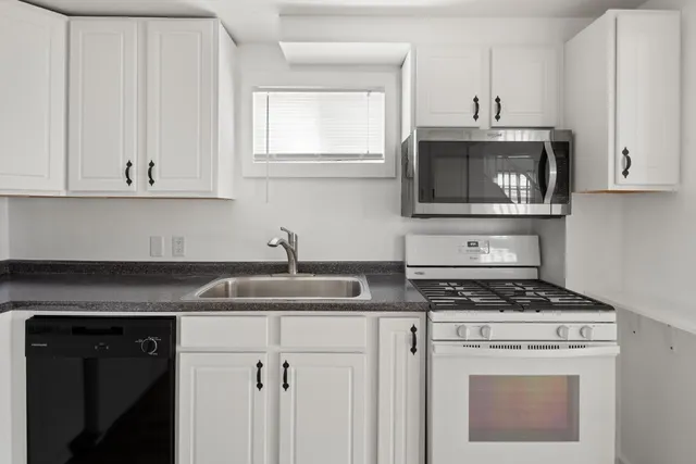 $499,000 | 922 East Lakeshore Drive, Colchester, VT 05446