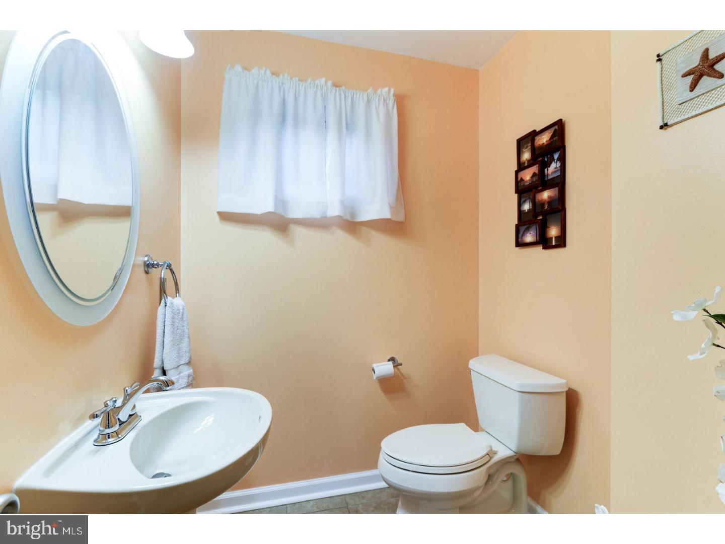 13 Ferncliff Road Newark, DE 19711 - Photo 14 of 25 Half Bath