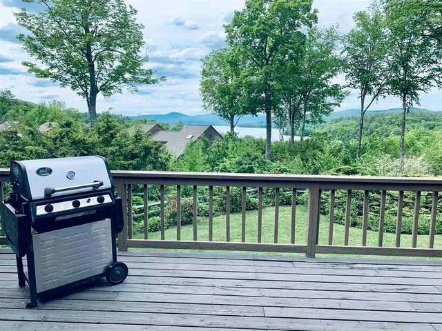 $1,750 | 61 Woodbury Drive, Unit 43, Bristol, NH 03222