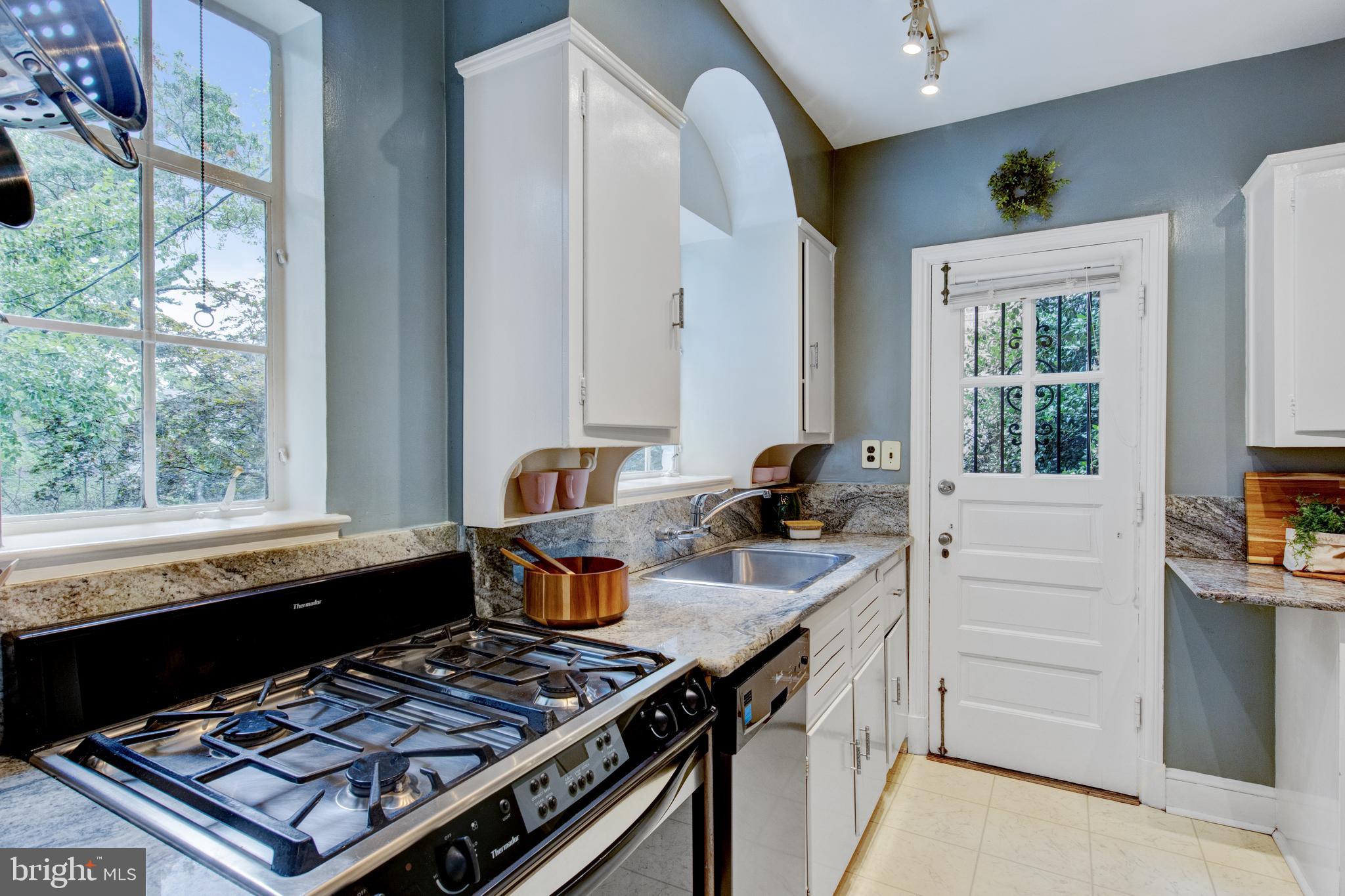 4527 Nebraska Avenue Northwest Washington, DC 20016 - Photo 11 of 43