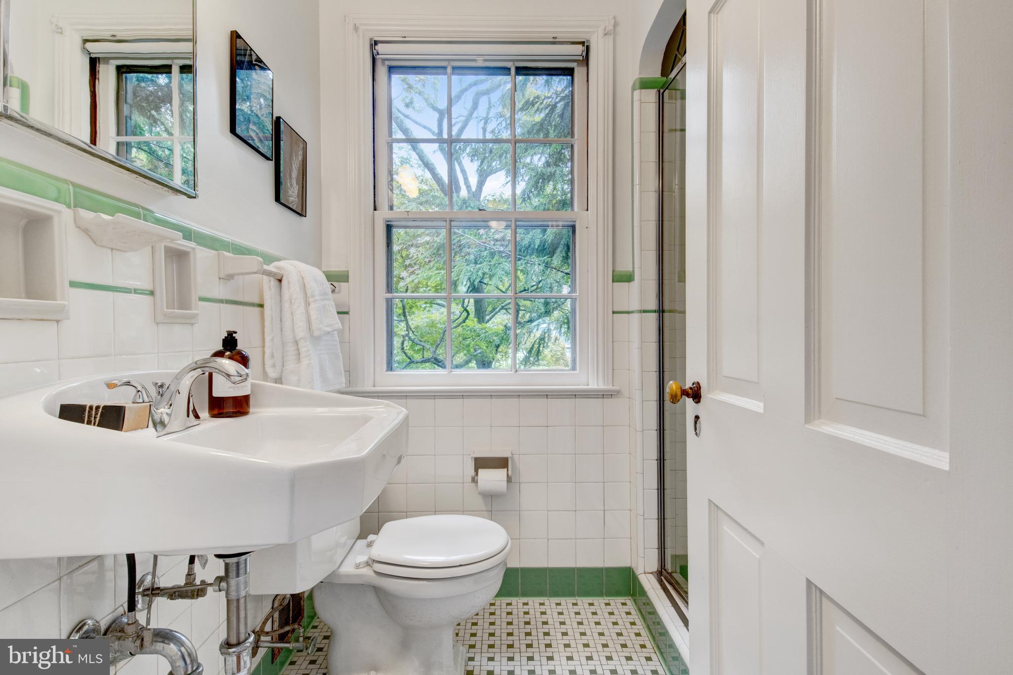 4527 Nebraska Avenue Northwest Washington, DC 20016 - Photo 19 of 43