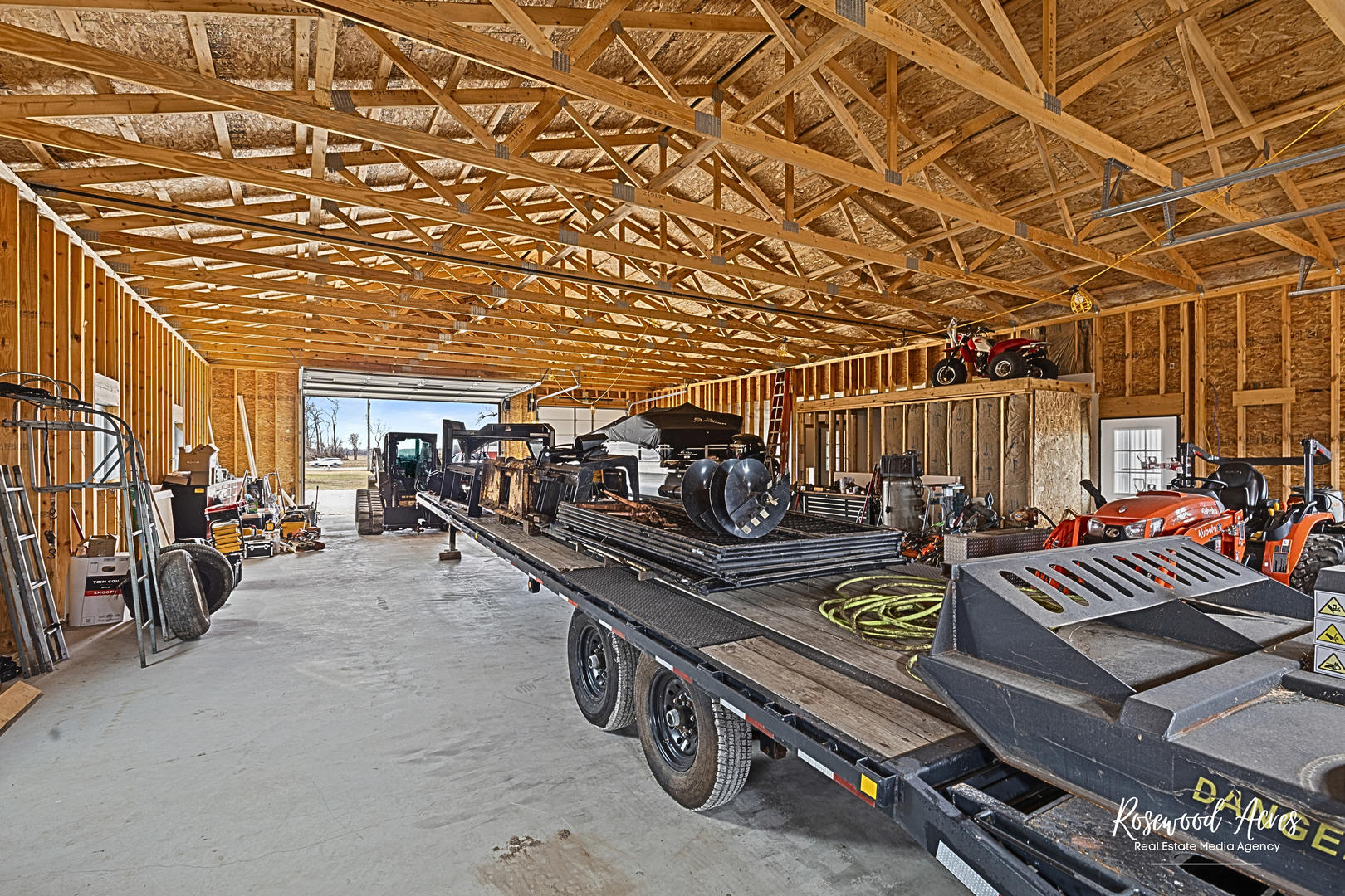 6255 Highway 17 Kankakee, IL 60901 - Photo 7 of 22 a view of a room with gym equipment