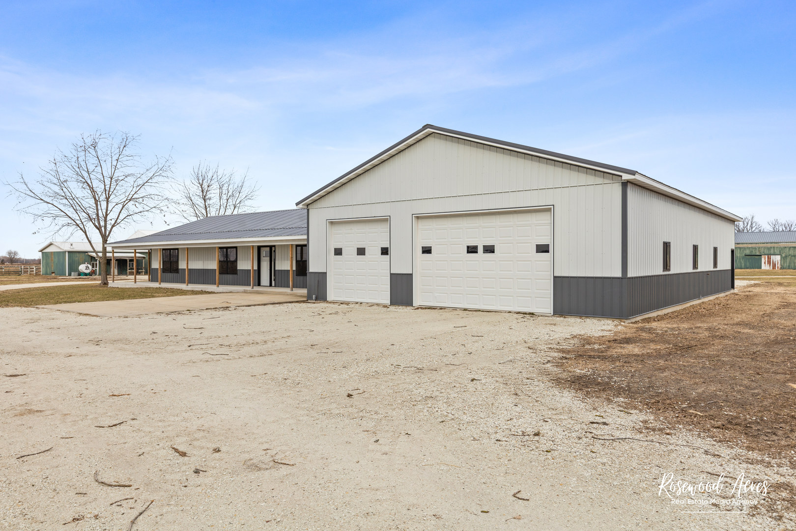 6255 Highway 17 Kankakee, IL 60901 - Photo 2 of 22 a view of a house with a wooden fence
