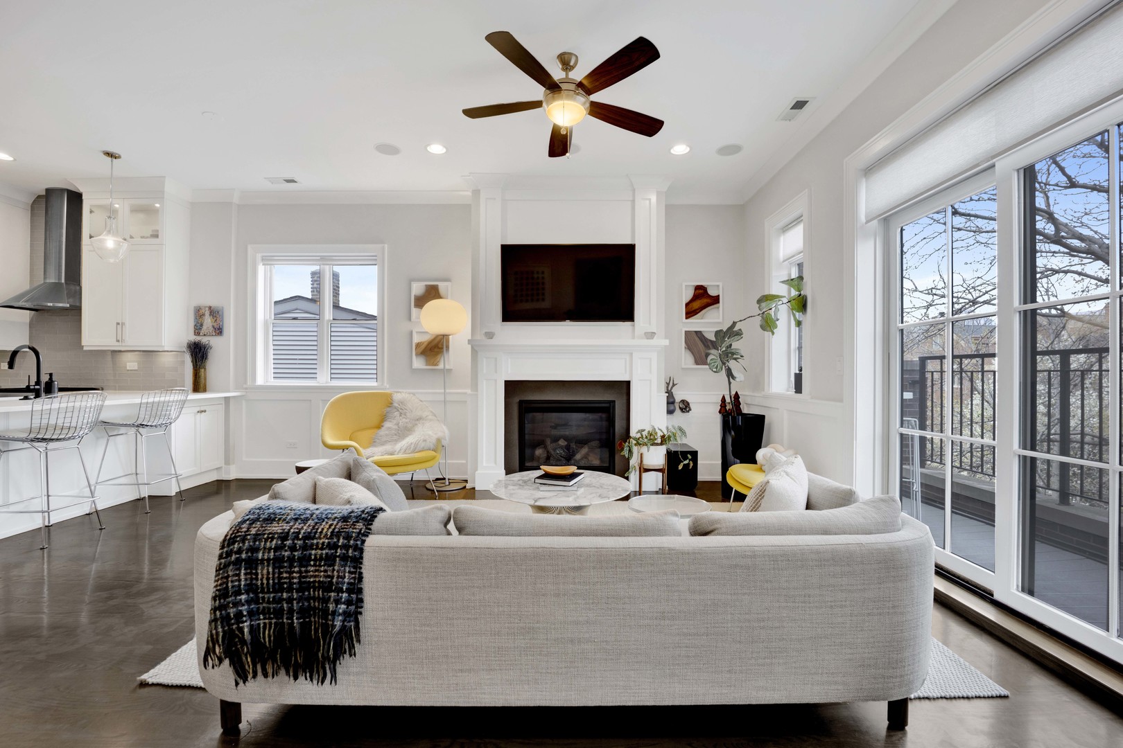 1341 West George Street, Unit 3 Chicago, IL 60657 - Photo 2 of 27