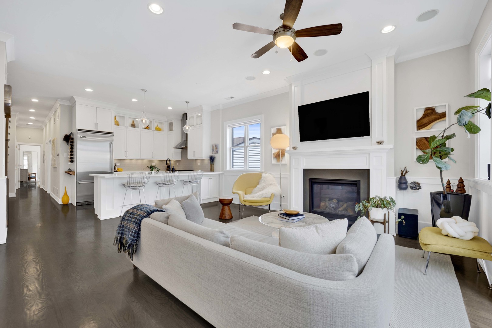 1341 West George Street, Unit 3 Chicago, IL 60657 - Photo 8 of 27