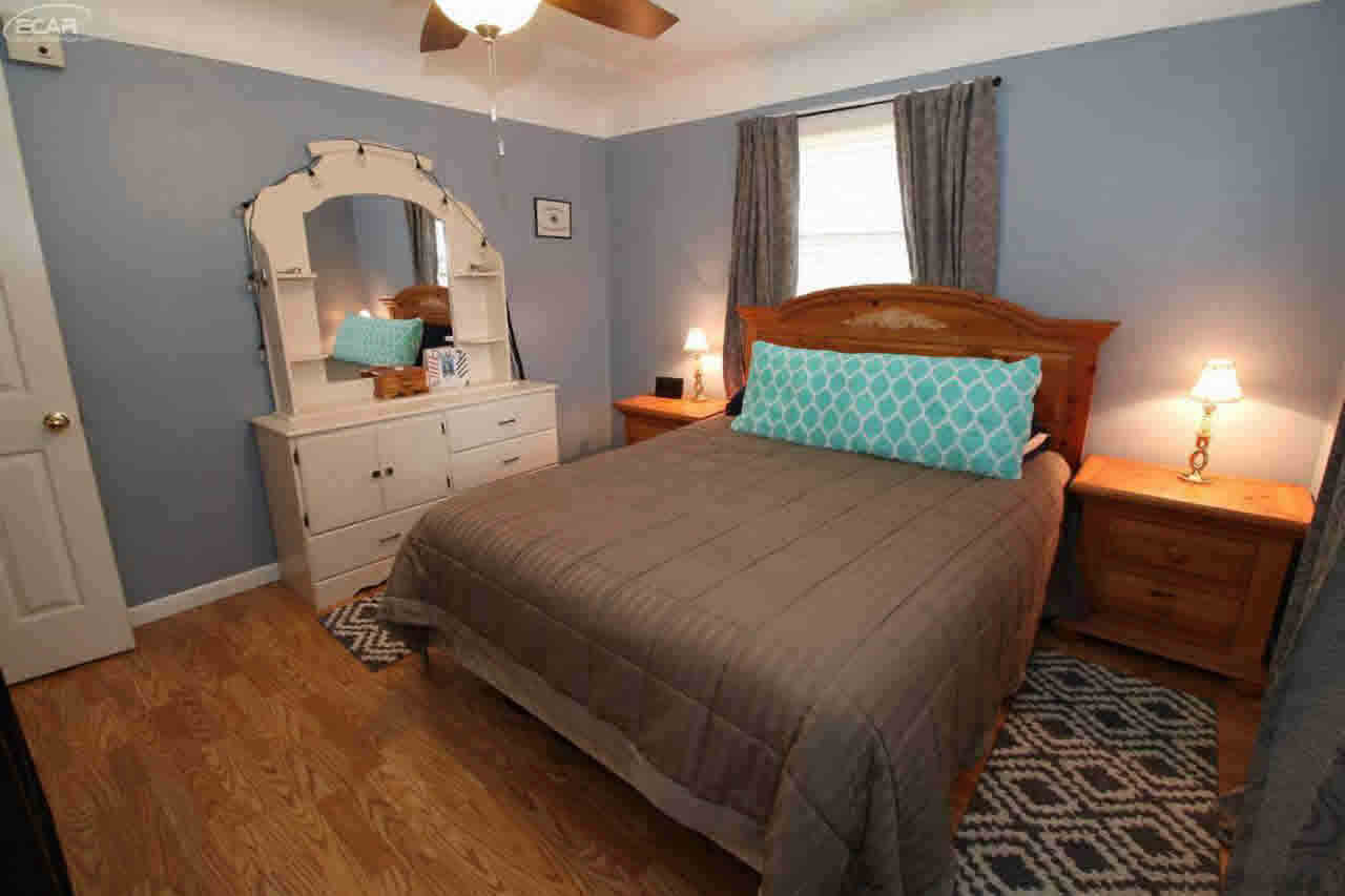 12164 Davison Road Davison, MI 48423 - Photo 23 of 29 21385503-22.JPG