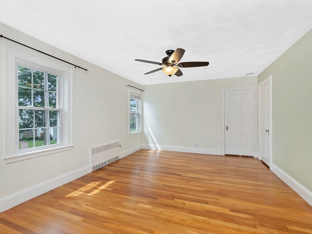347 Russett Road Brookline, MA 02467 - Photo 15 of 35 Gallery Image 15