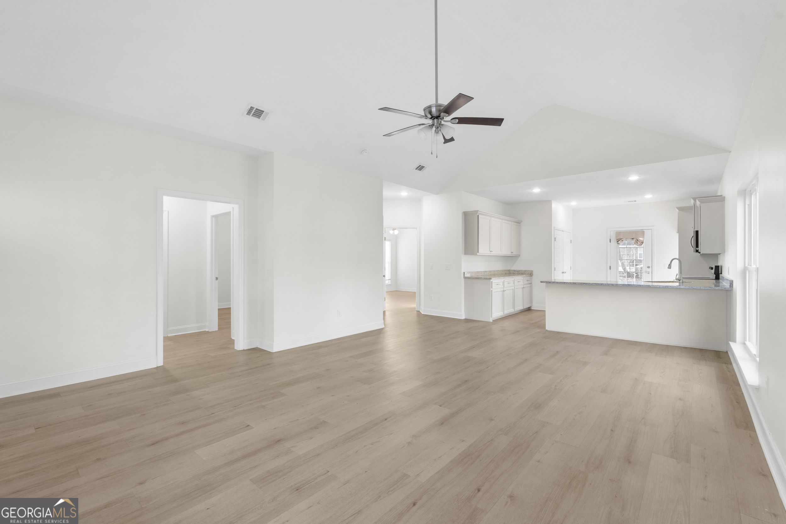 520 Holly Drive Metter, GA 30439 - Photo 5 of 21