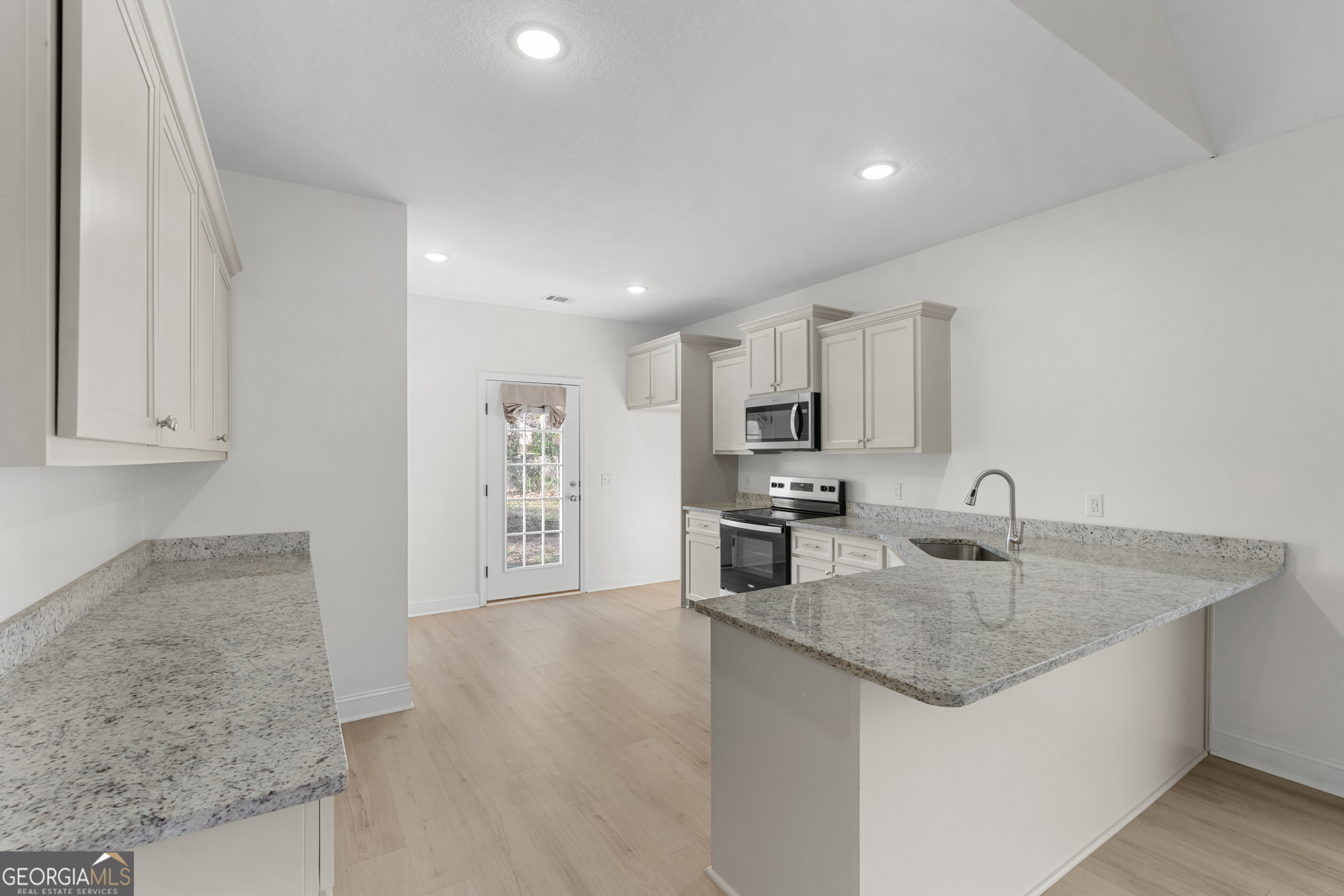 520 Holly Drive Metter, GA 30439 - Photo 6 of 21