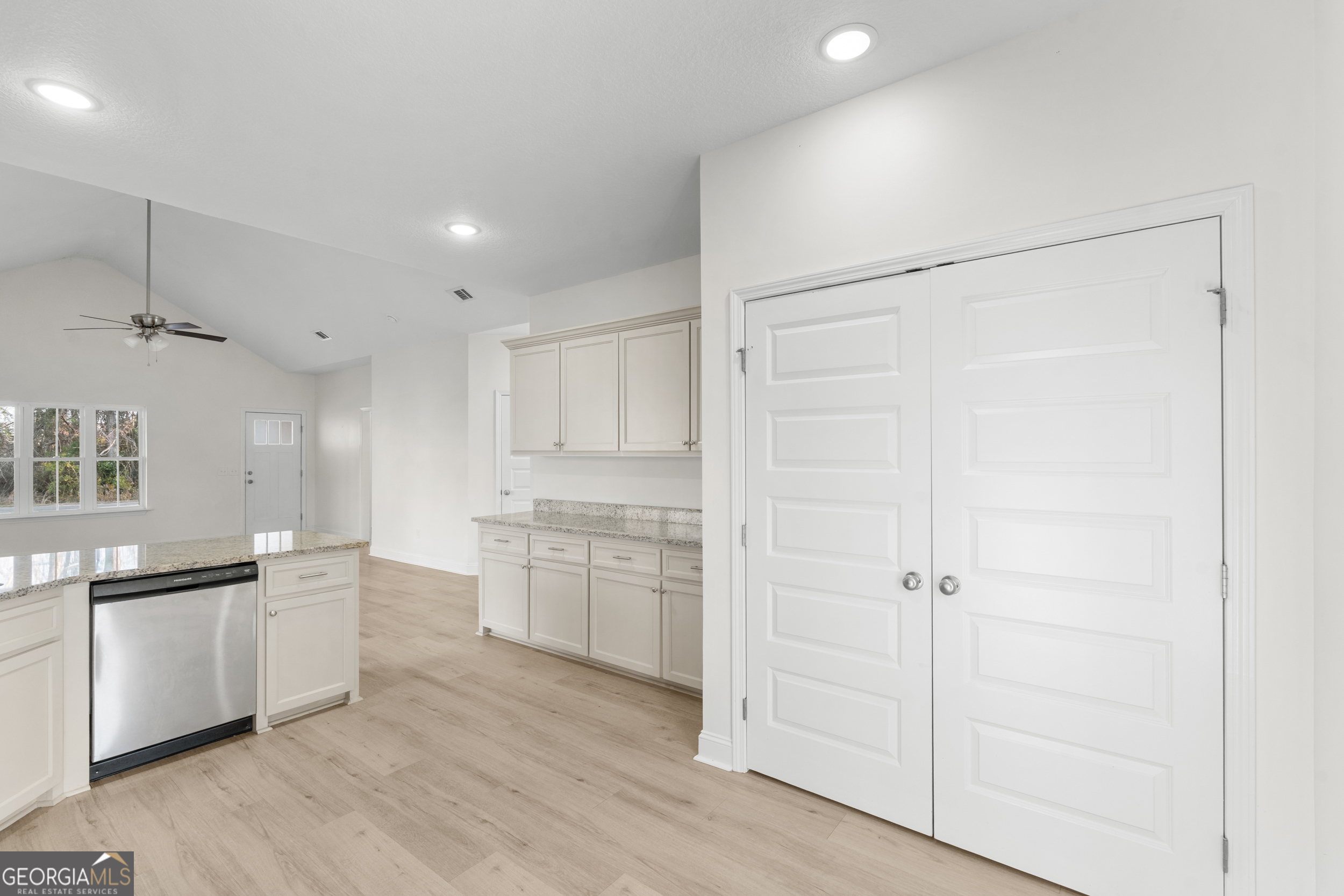 520 Holly Drive Metter, GA 30439 - Photo 8 of 21