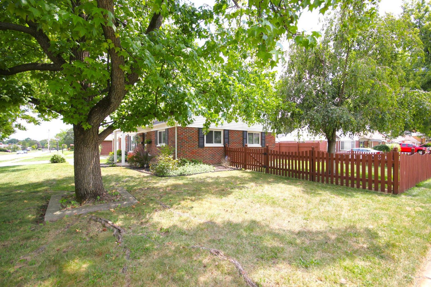 970 Gardner Road Kettering, OH 45429 - Photo 2 of 42 Gallery Image 2