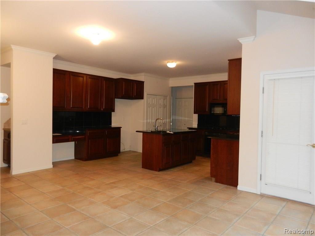 3706 Heron Ridge Drive Rochester Hills, MI 48309 - Photo 18 of 45