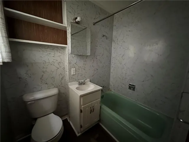 $99,900 | 216 East Thompson Street, Maryville, MO 64468