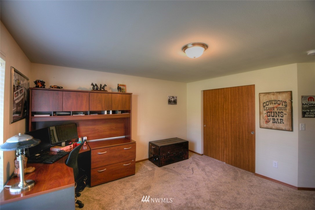 7535 187th Avenue Southwest Rochester, WA 98579 - Photo 12 of 22