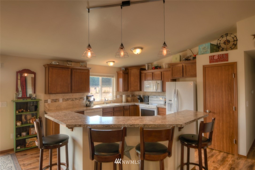 7535 187th Avenue Southwest Rochester, WA 98579 - Photo 5 of 22