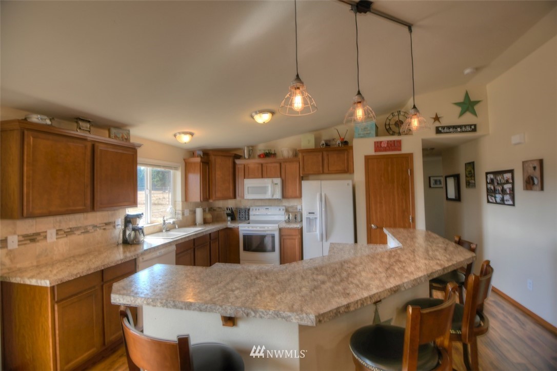 7535 187th Avenue Southwest Rochester, WA 98579 - Photo 6 of 22