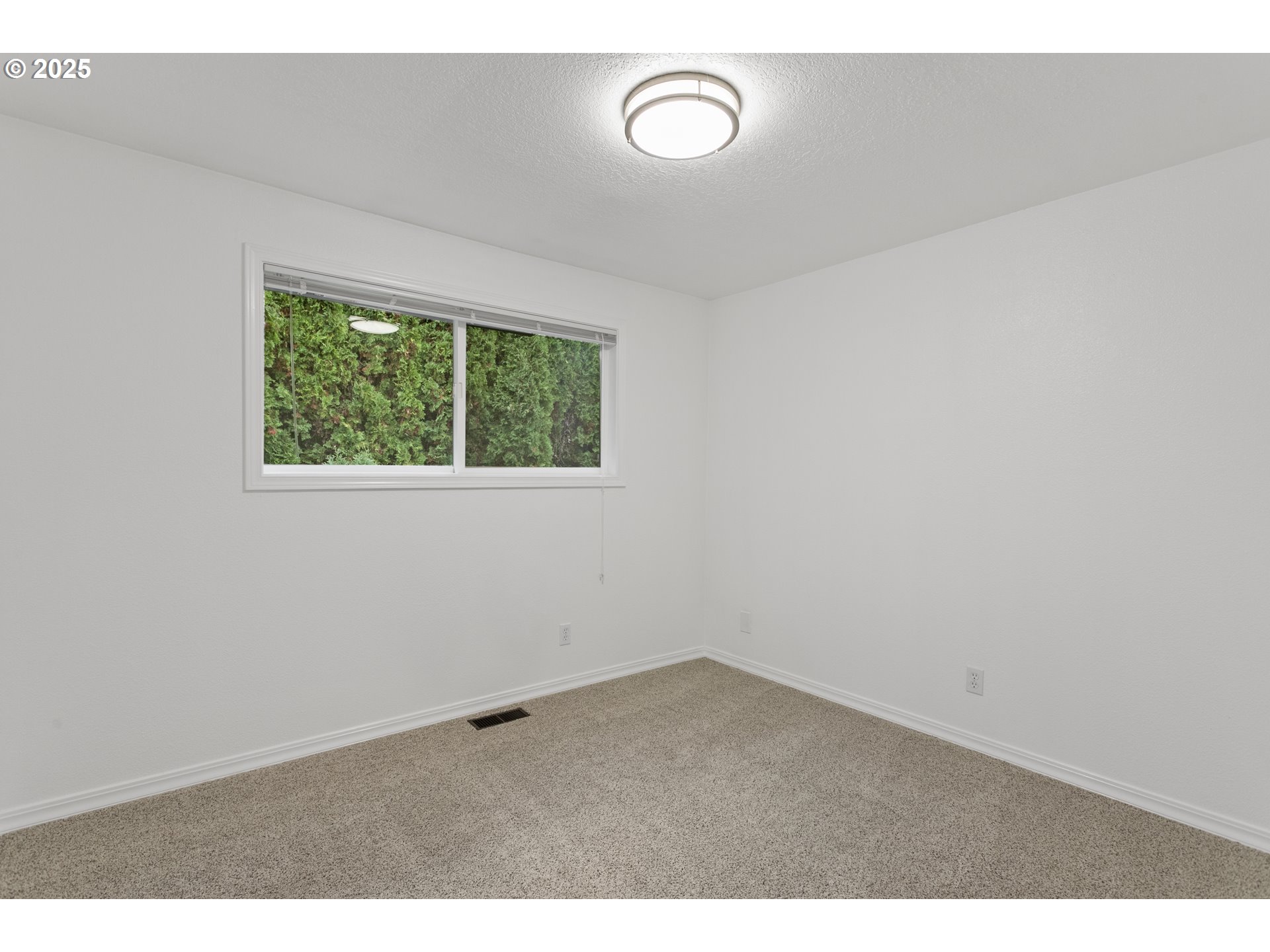 19080 Southwest Brooklawn Place Beaverton, OR 97003 - Photo 28 of 47