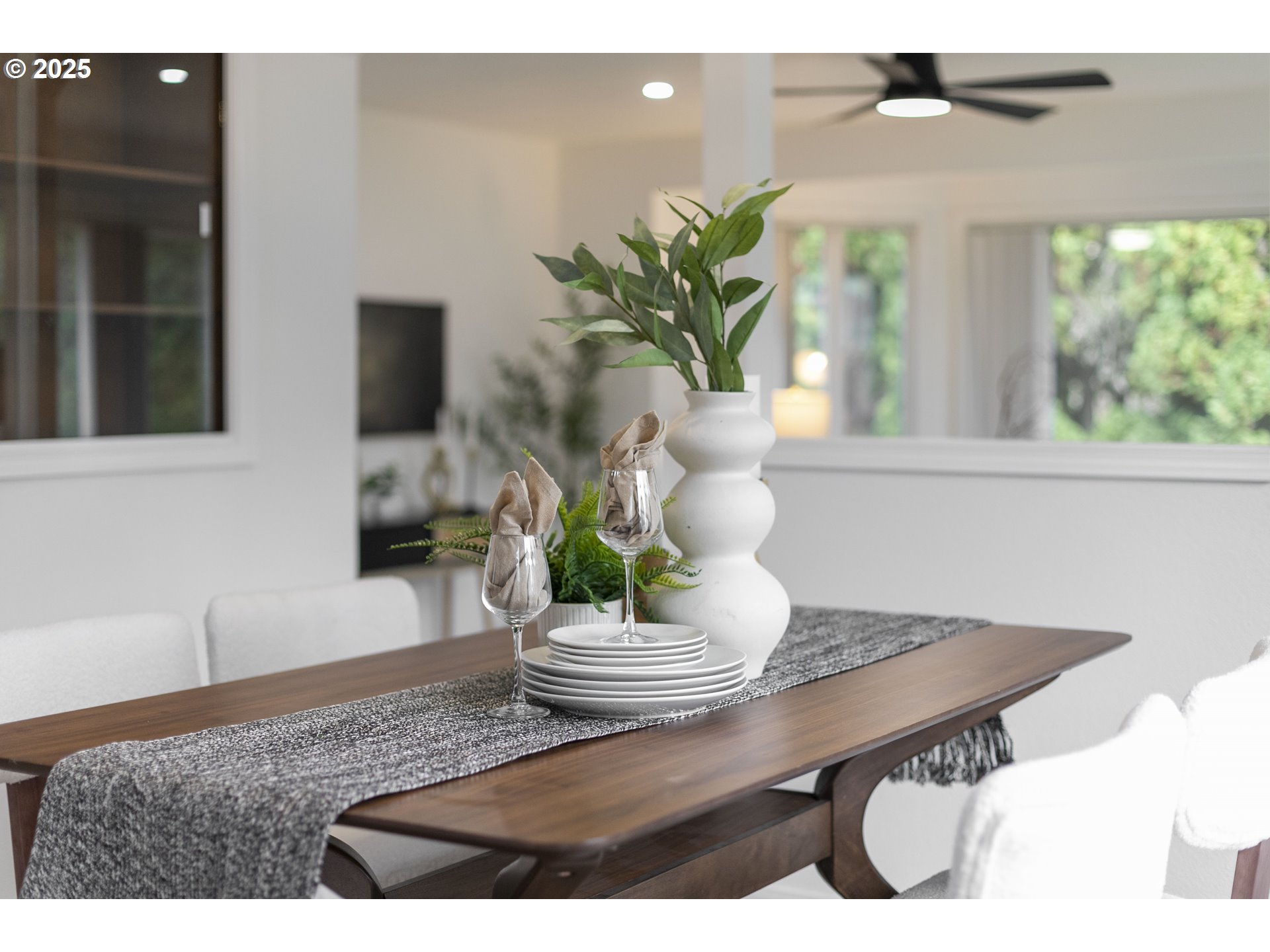 19080 Southwest Brooklawn Place Beaverton, OR 97003 - Photo 4 of 47