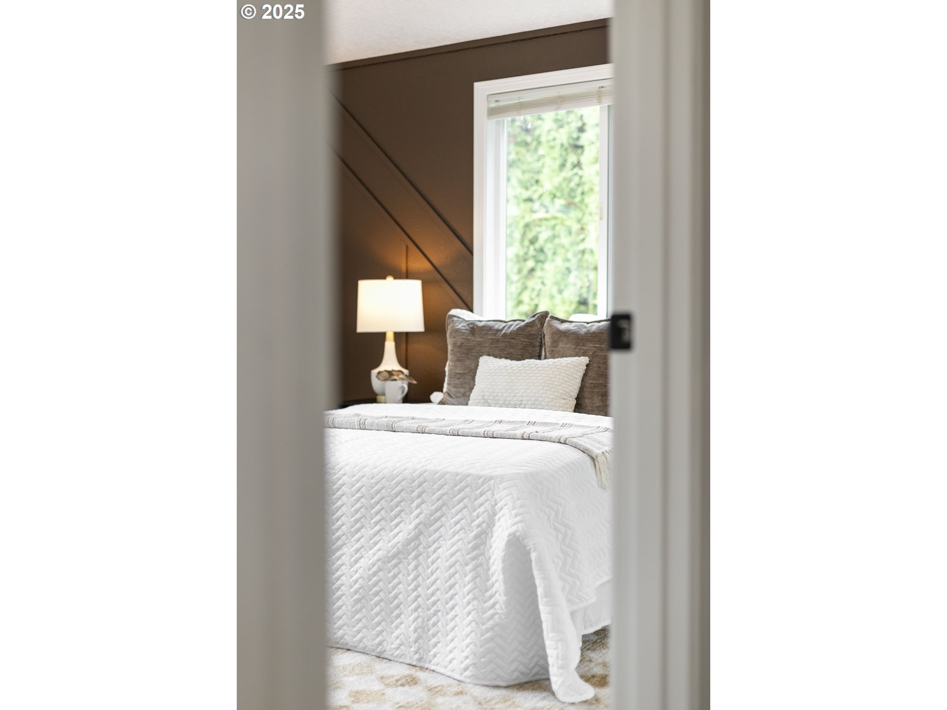 19080 Southwest Brooklawn Place Beaverton, OR 97003 - Photo 5 of 47