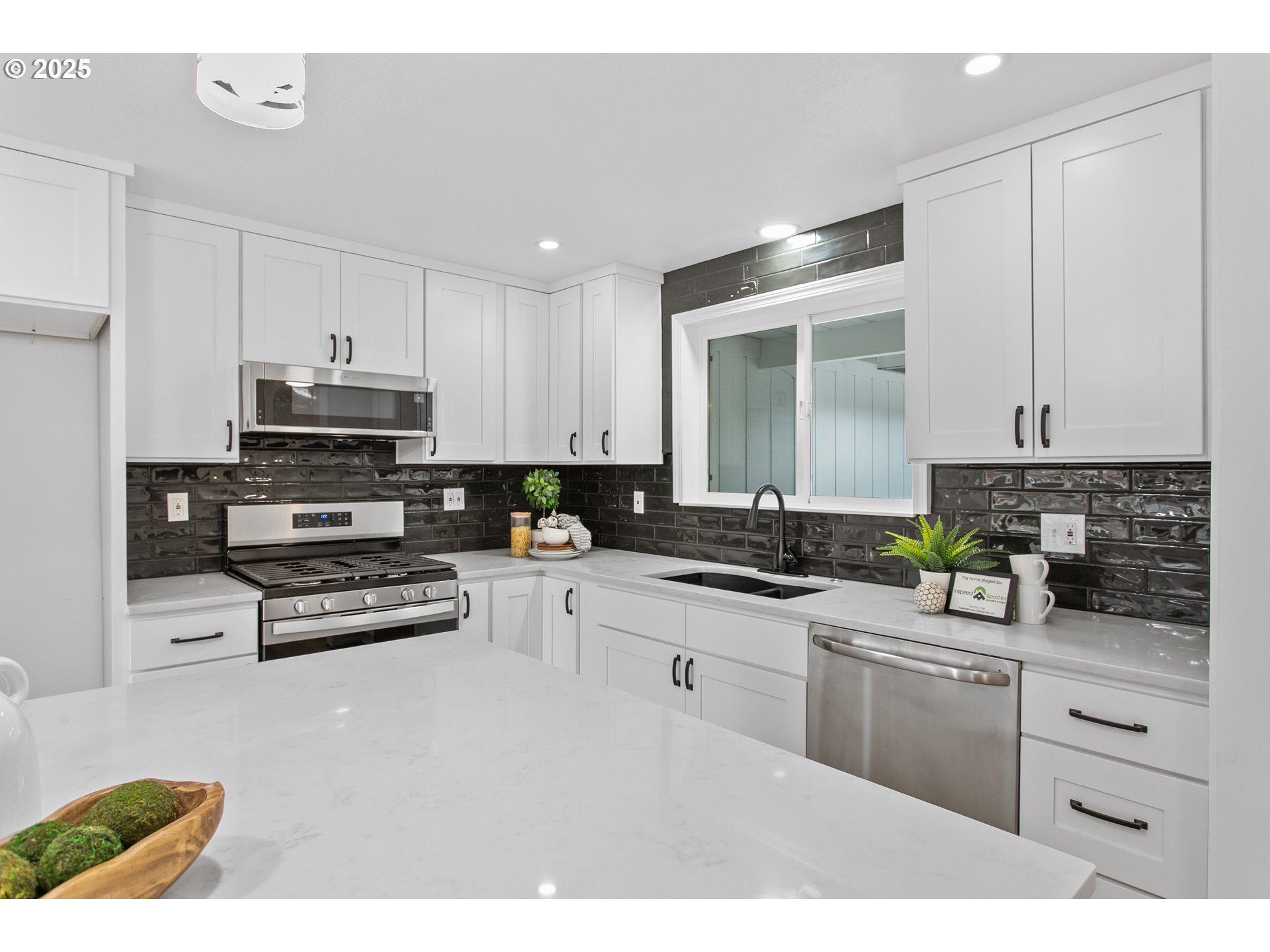 19080 Southwest Brooklawn Place Beaverton, OR 97003 - Photo 9 of 47