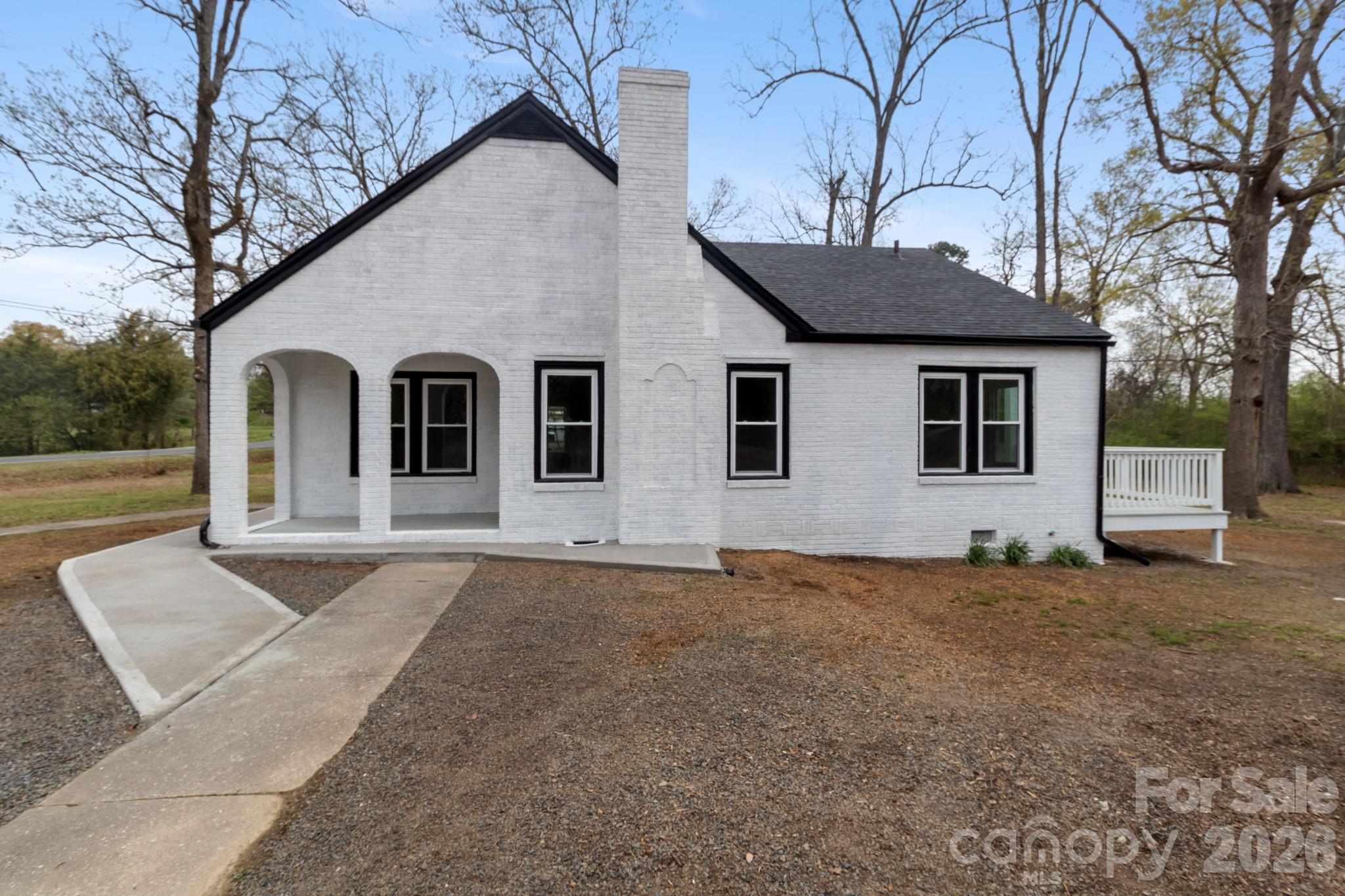 24460 Endy Road Albemarle, NC 28001 - Photo 3 of 37