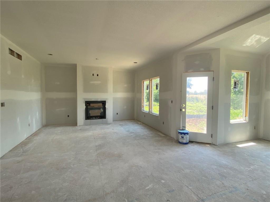 19338 South Skyview Lane Spring Hill, KS 66083 - Photo 3 of 33
