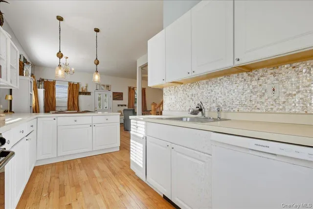 $679,000 | 5 9th Street, Bayville, NY 11709