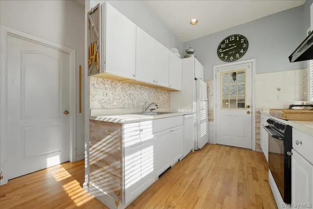 $679,000 | 5 9th Street, Bayville, NY 11709