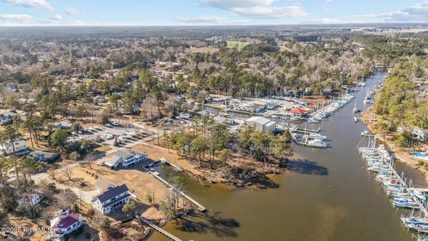 $269,000 | 1210 Neuse Drive, Oriental, NC 28571