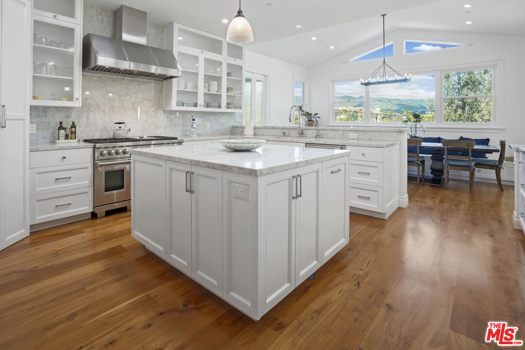 6544 Wandermere Road Malibu, CA 90265 - Photo 10 of 36