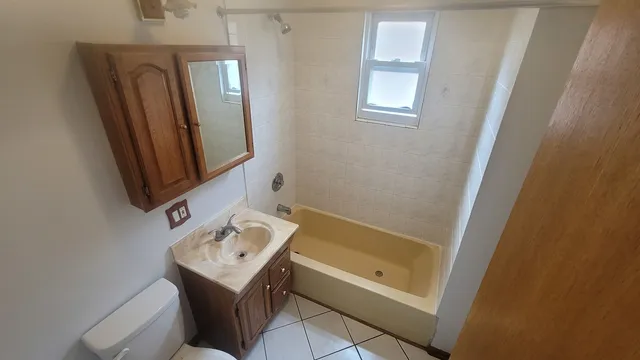 $1,850 | 2977 North Lawndale Avenue, Unit 2, Chicago, IL 60618