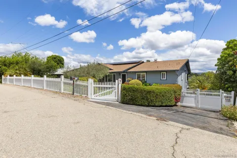 $998,000 | 1958 Lejos Drive, Escondido, CA 92025