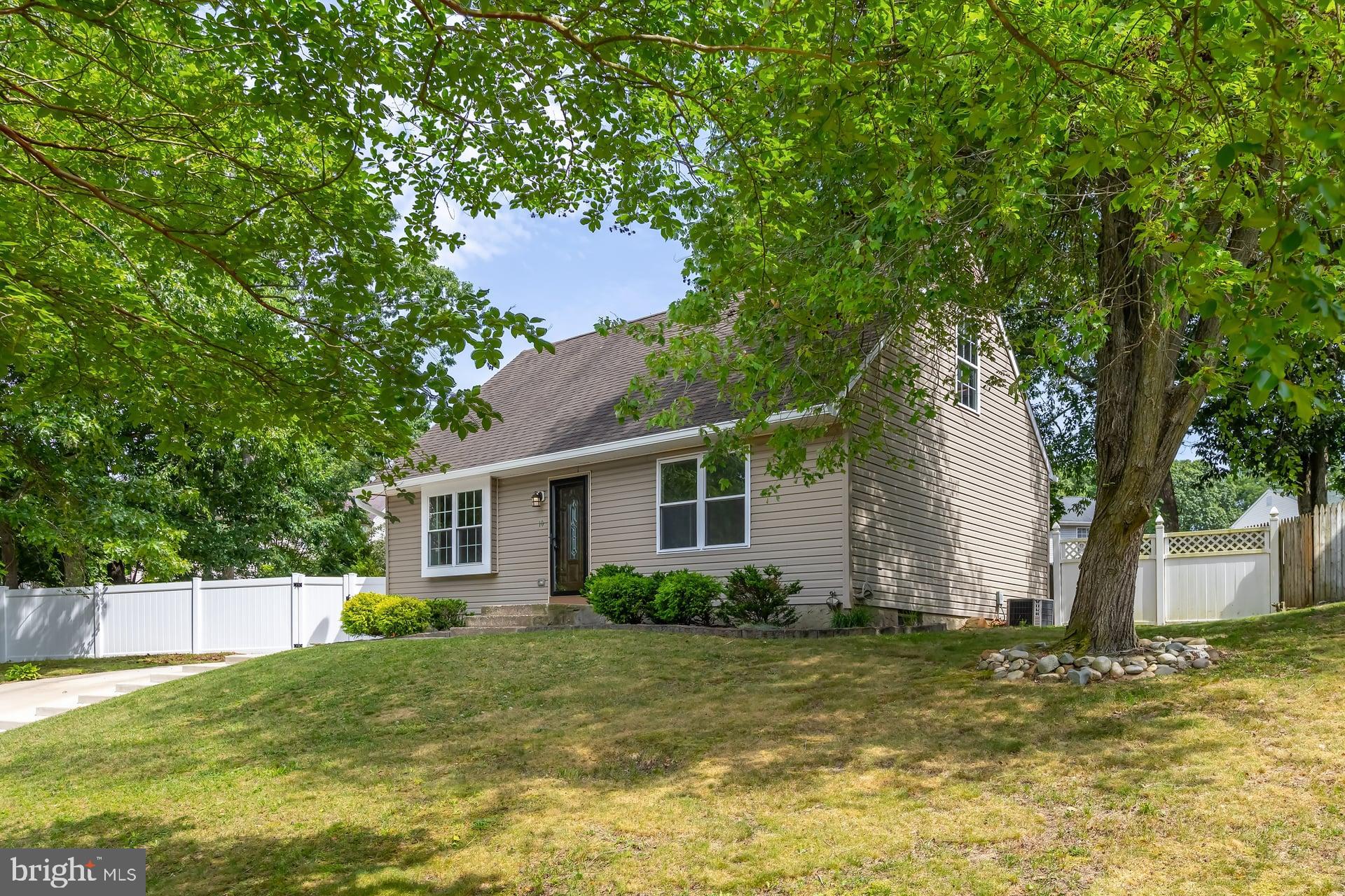 10 Prospect Court Sicklerville, NJ 08081 - Photo 3 of 20
