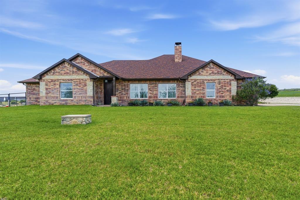 3020 Jolene Court Springtown, TX 76082 - Photo 3 of 31