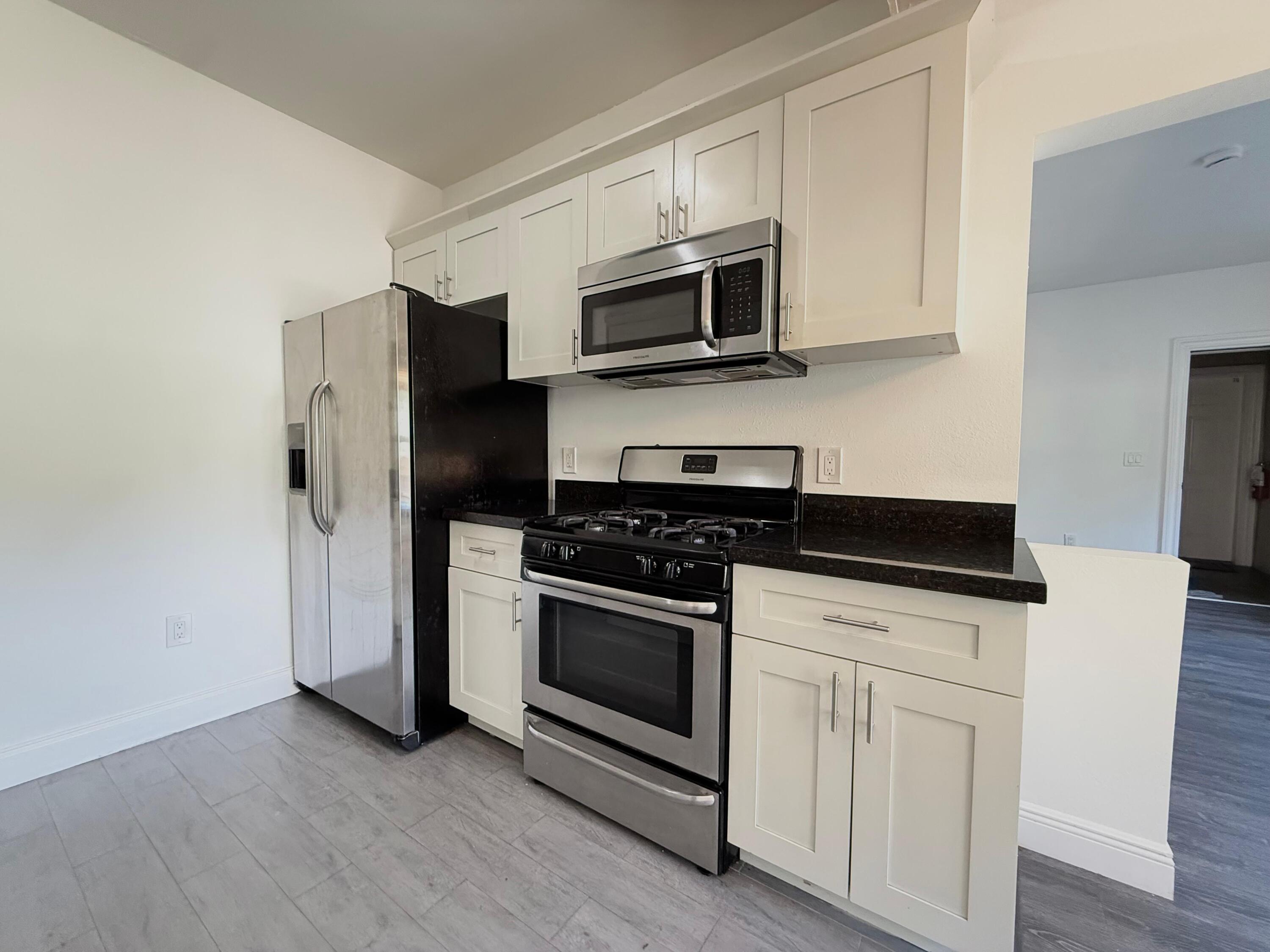 815 Upland Road, Unit 7 West Palm Beach, FL 33401 - Photo 2 of 13 WhatsApp Image 2026-02-10 at 16.09.48 (4