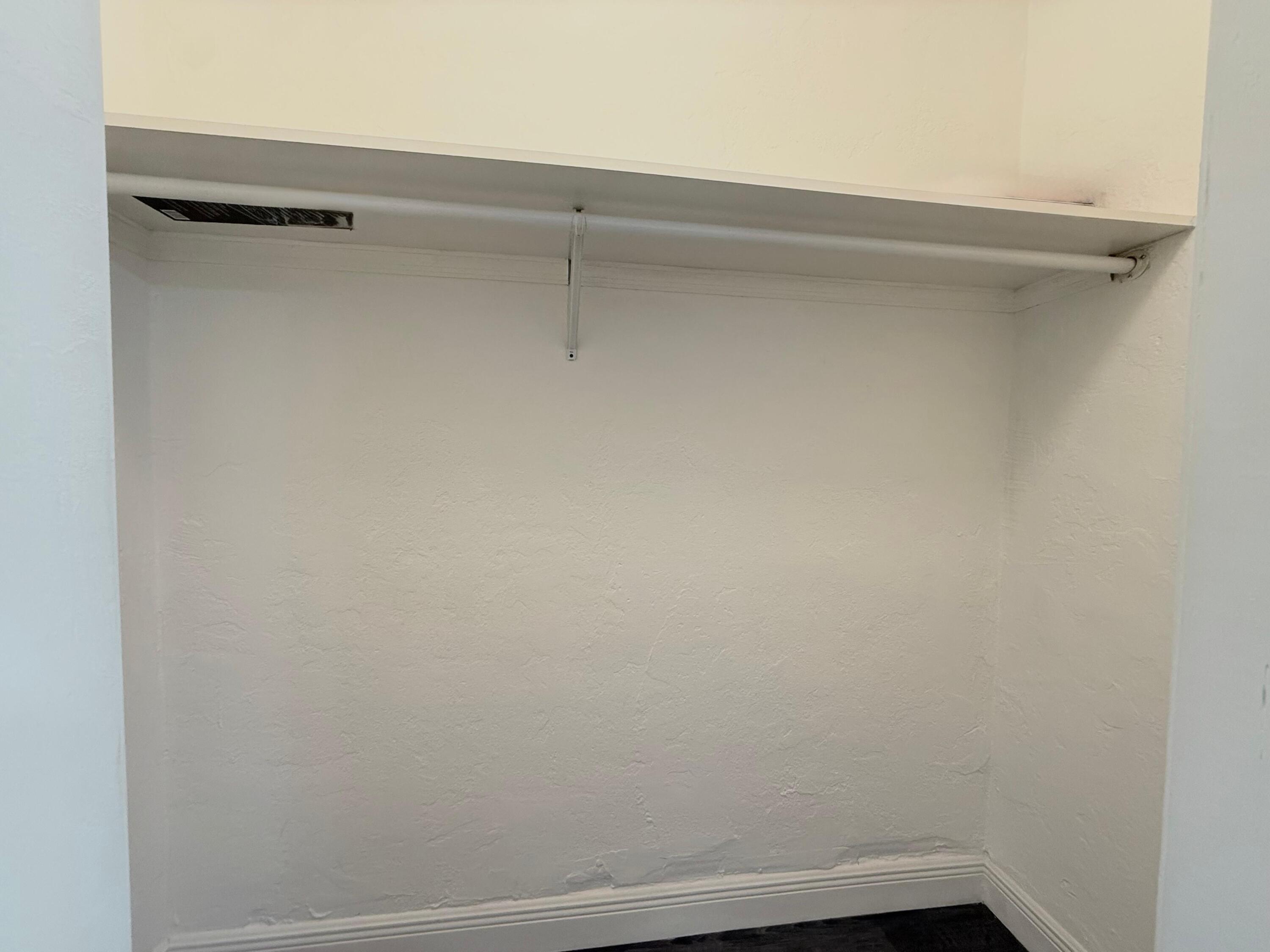 815 Upland Road, Unit 7 West Palm Beach, FL 33401 - Photo 9 of 13 WhatsApp Image 2026-02-10 at 16.09.47 (3