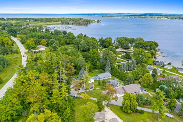 $339,000 | 3502 Irish Trail, Sturgeon Bay, WI 54235