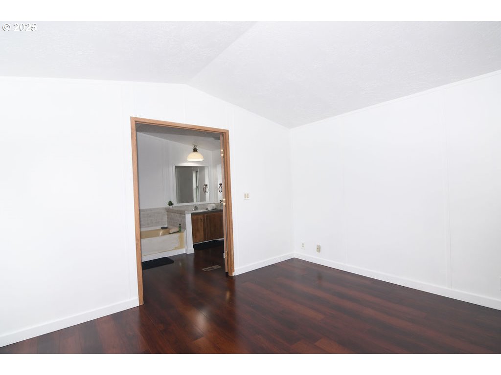 6610 Northwest Whitney Road, Unit 135 Vancouver, WA 98665 - Photo 11 of 32 Gallery Image 11