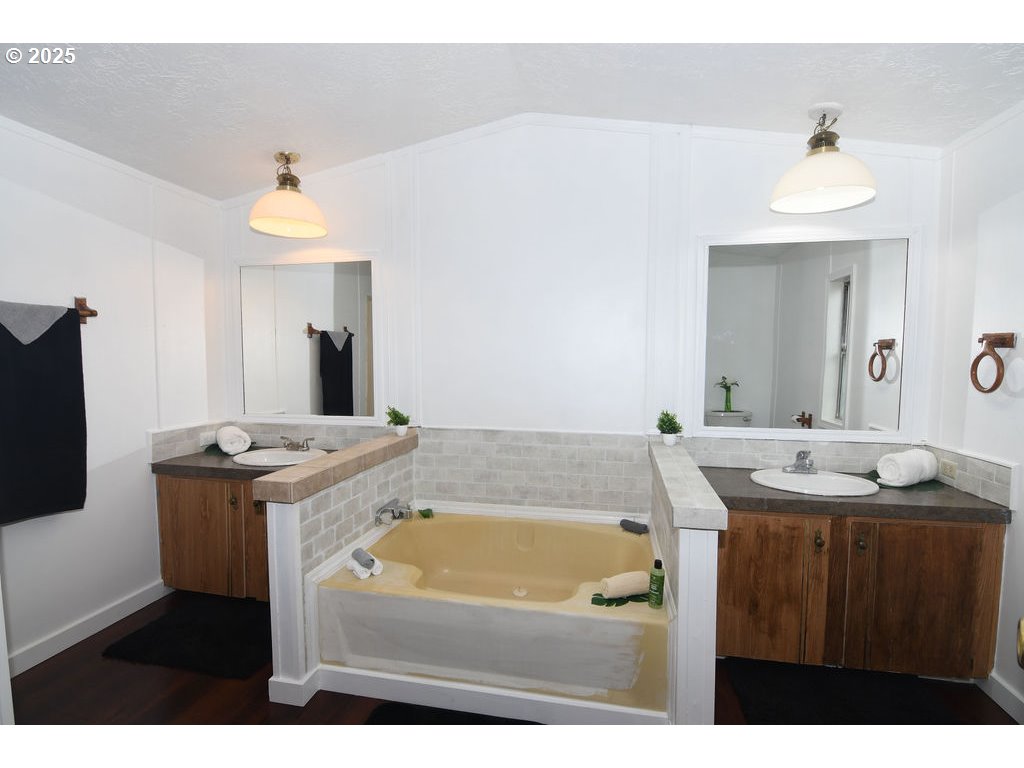 6610 Northwest Whitney Road, Unit 135 Vancouver, WA 98665 - Photo 12 of 32 Gallery Image 12